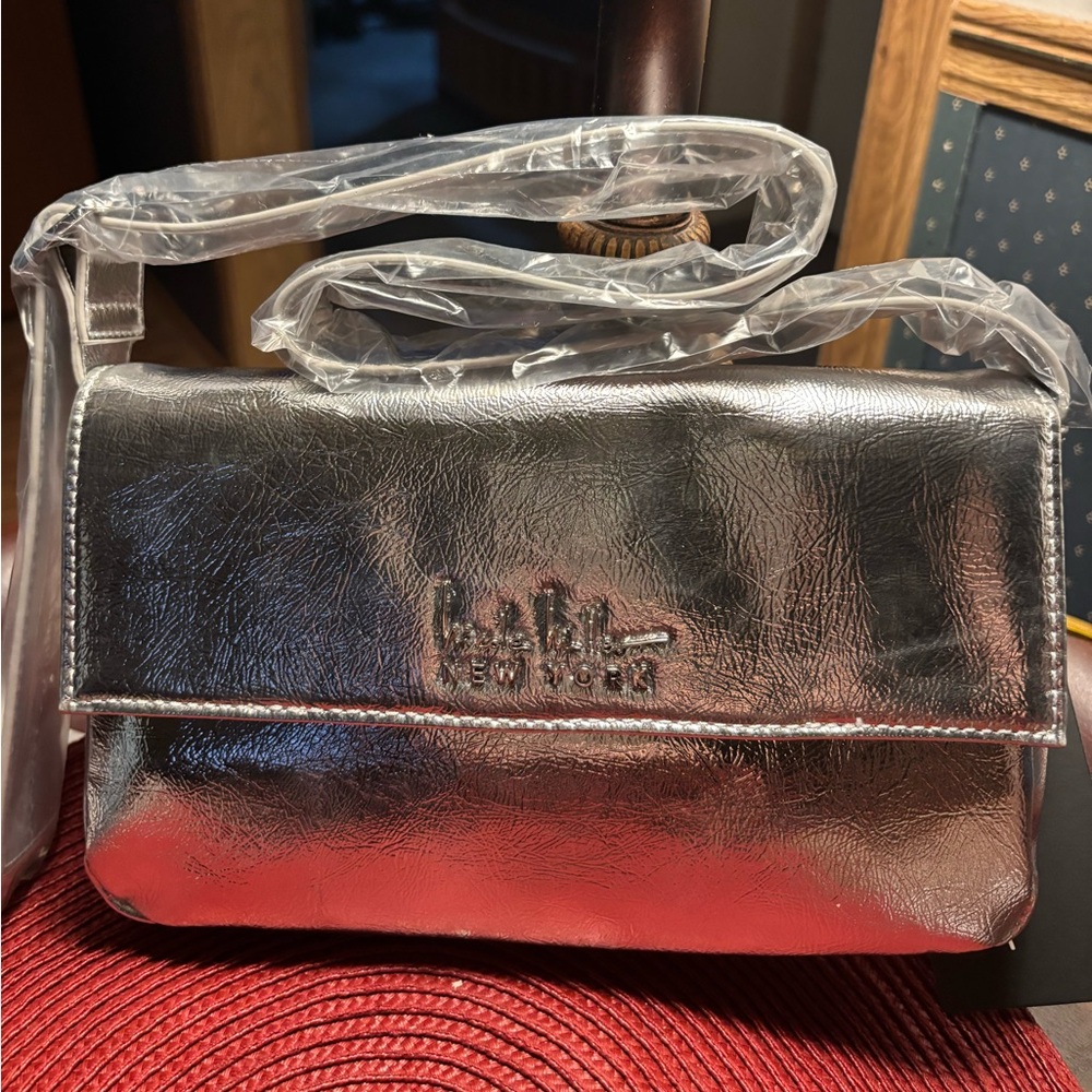 Nicole Miller NWT Metallic Silver Crossbody Clutch - City Chic